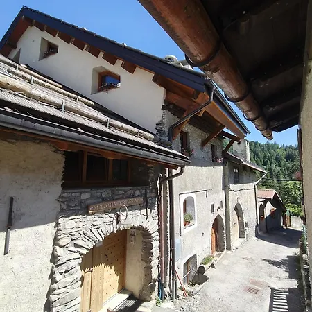 فندق Rifugio Escursionistico Vernin Fenils